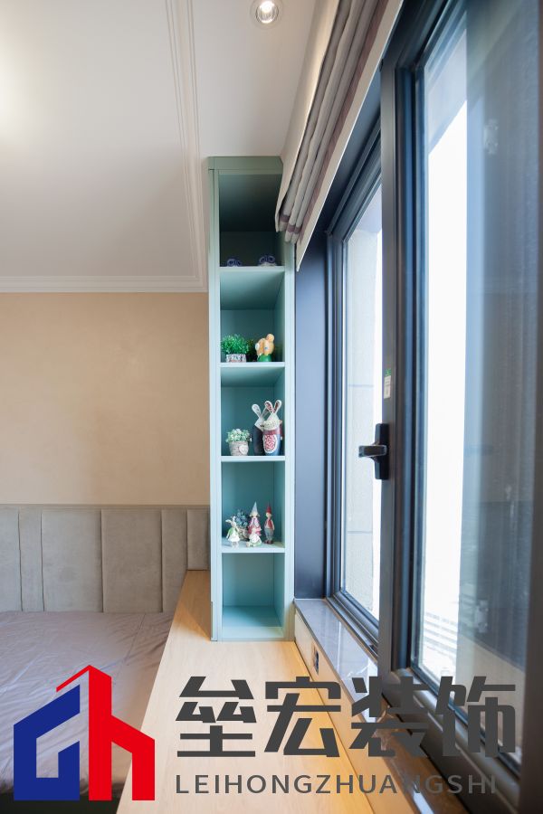 142㎡現(xiàn)代簡(jiǎn)約丨 黑白格調(diào)下的溫柔空間！