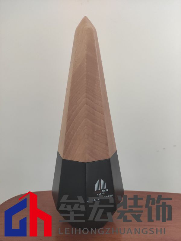 設(shè)計(jì)師王磊喜獲金住獎(jiǎng)大連十大居住空間設(shè)計(jì)師稱號(hào)「Talk設(shè)計(jì)」