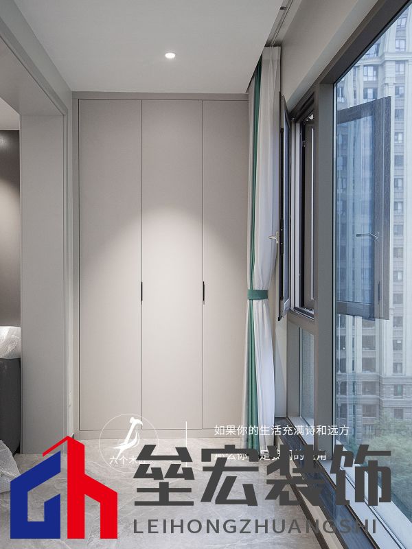 103㎡三居室一門到頂?shù)囊鹿裨O(shè)計，簡約又溫馨