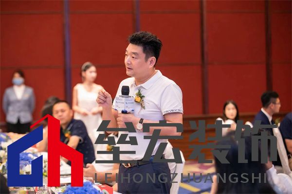 億合門窗董事長曾奎