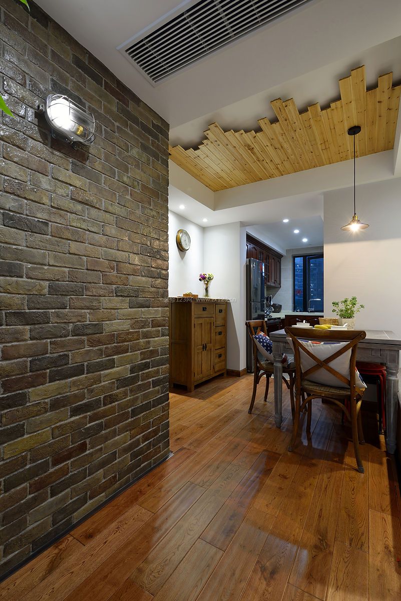 長(zhǎng)沙舊房拆遷貨幣補(bǔ)貼裝修和沒(méi)裝修的有什么不同嗎_50平米老舊房小戶(hù)型裝修效果圖_廈門(mén)裝修舊房