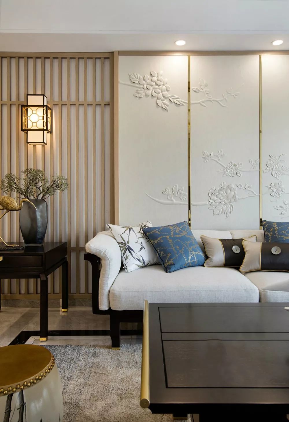 家裝現(xiàn)代中式簡(jiǎn)約風(fēng)格_廈門(mén)中式風(fēng)格家裝_中式家裝效果圖屏風(fēng)