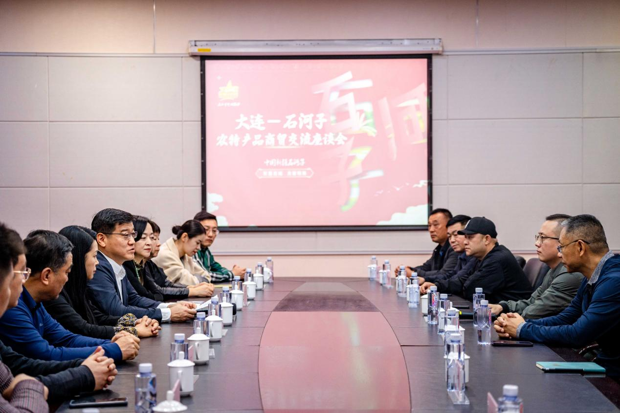 _展銷、簽約、洽談、直播精彩不斷 “石河子參展團(tuán)”火出了圈_展銷、簽約、洽談、直播精彩不斷 “石河子參展團(tuán)”火出了圈