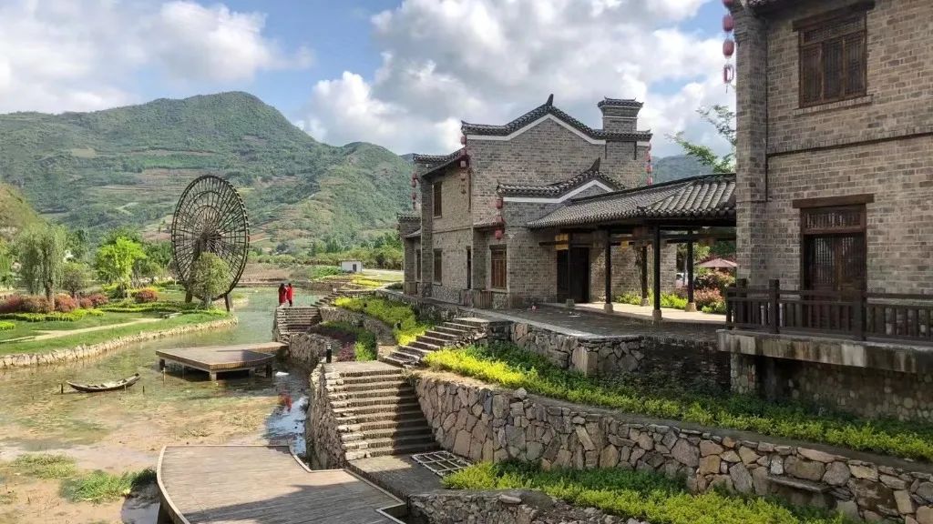 廈門婚禮場(chǎng)地布置_廈門場(chǎng)地婚禮布置多少錢_廈門婚慶布置