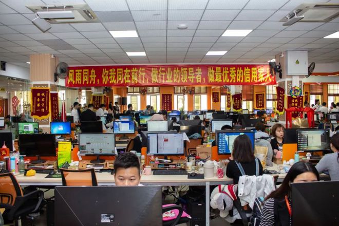 廈門裝修誠(chéng)信家網(wǎng)官網(wǎng)_廈門誠(chéng)信家裝修網(wǎng)_廈門誠(chéng)信裝飾