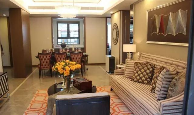 150㎡戶型四間朝南，一個(gè)創(chuàng)新的戶型，我不允許它有1㎡的浪費(fèi)。