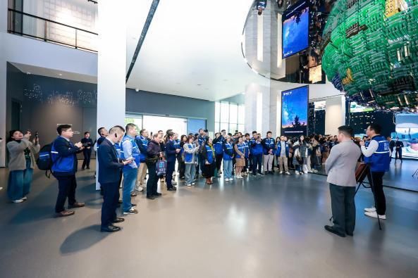 走進標桿工廠，探尋皇派門窗行業(yè)領跑方程式